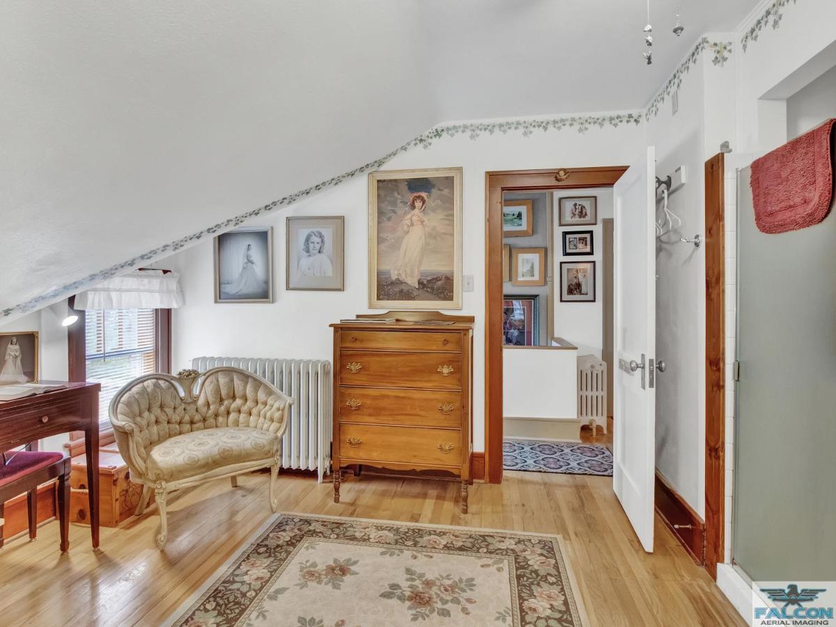 Robins Nest Bed & Breakfast Cody Zewnętrze zdjęcie